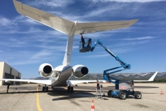 Cleaning Avion
